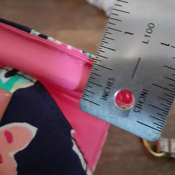 Lilly Pulitzer Ring Me Up Wristlet Hotty Pink Mini Case for iPhone 3, 4, 4S - Picture 8 of 8